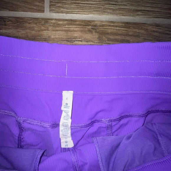 Lululemon women’s dance studio cropped pants - Picture 3 of 3